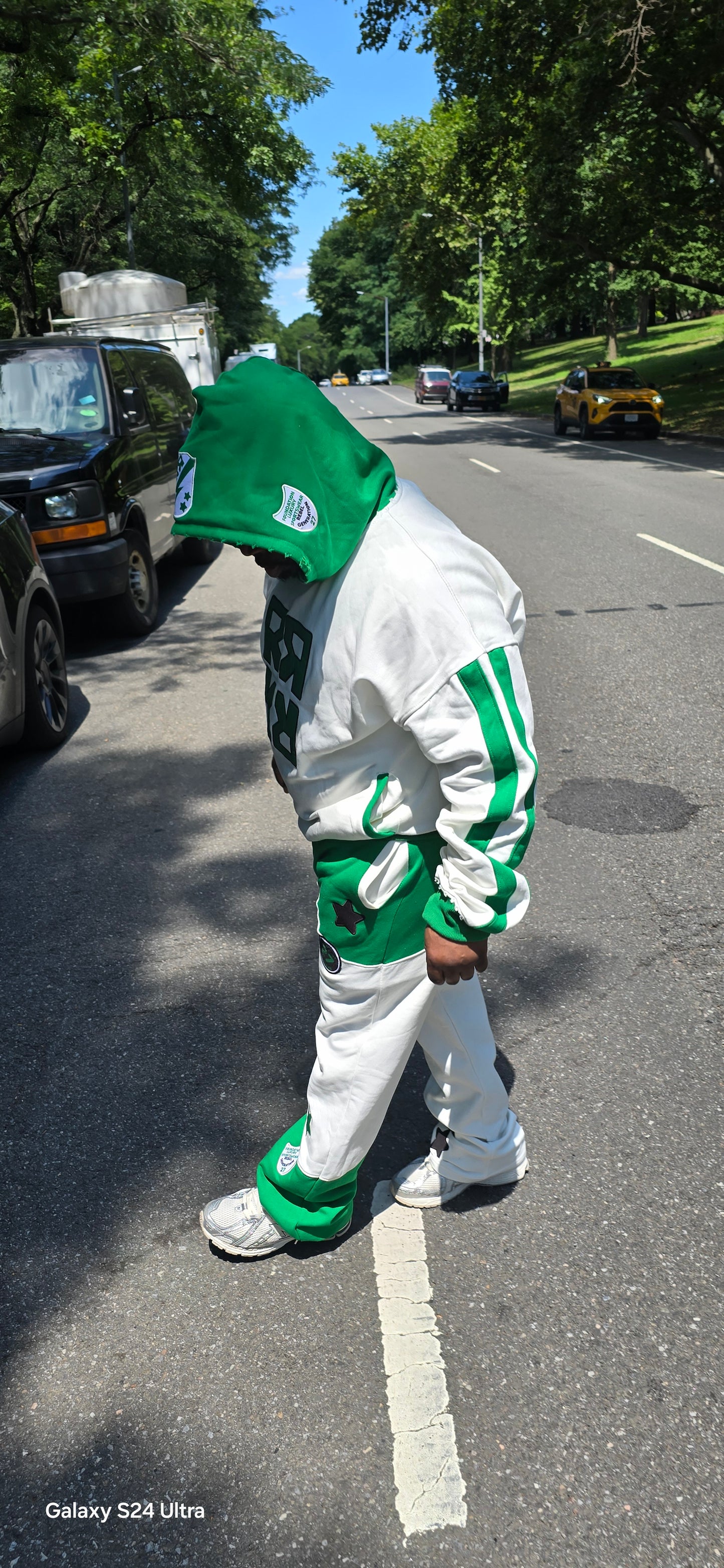 REBEL FASHION HOUSE SWEATPANTS  (Kelly Green/Black/Off White)